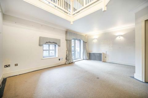 4 bedroom flat to rent, Monkwell Square, London EC2Y