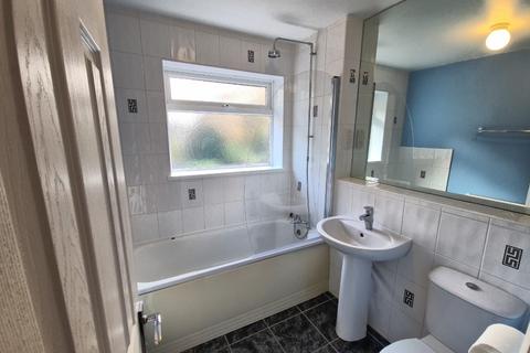 2 bedroom end of terrace house to rent, Halleys Way, Houghton Regis, LU5