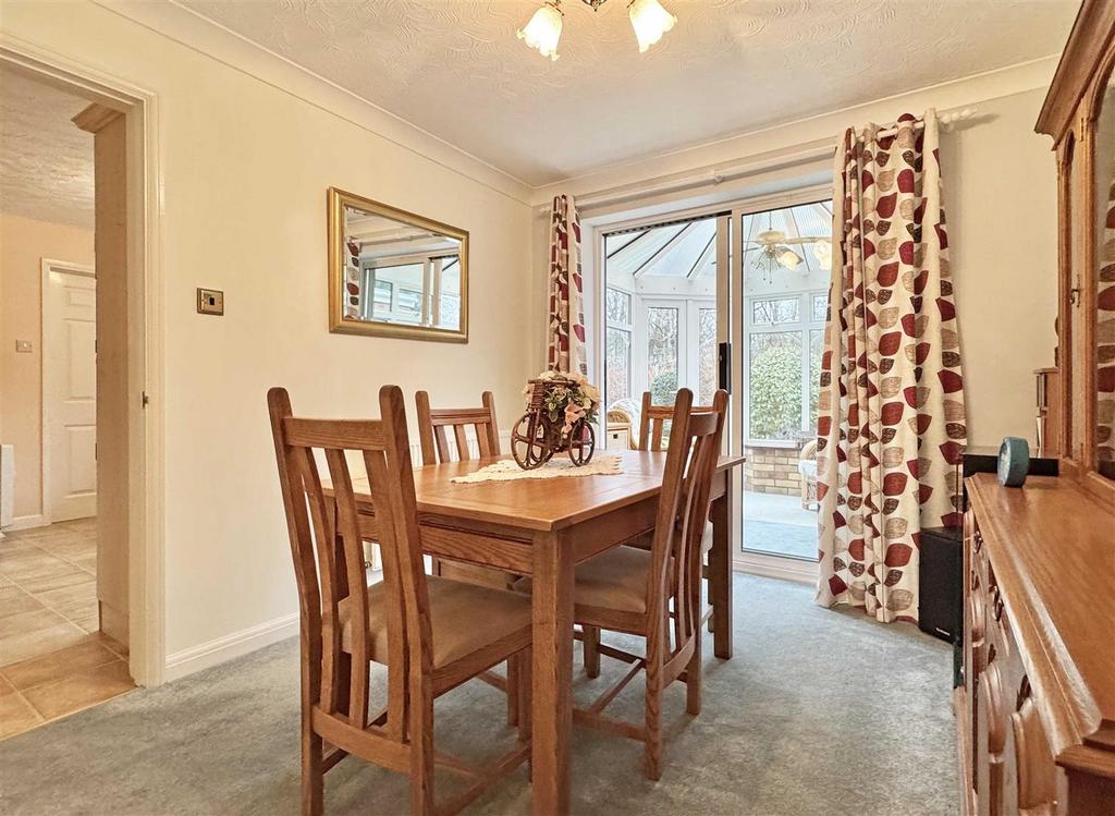 Dining Room.jpg