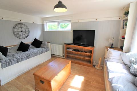 12 Brays Heys, Thornton-cleveleys, FY5 4BD