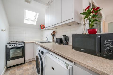 1 bedroom flat for sale, Gloucester Terrace, Paddington, London