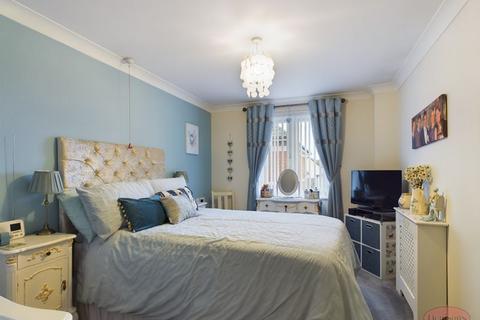 1 bedroom apartment for sale, Lymington Road, Christchurch