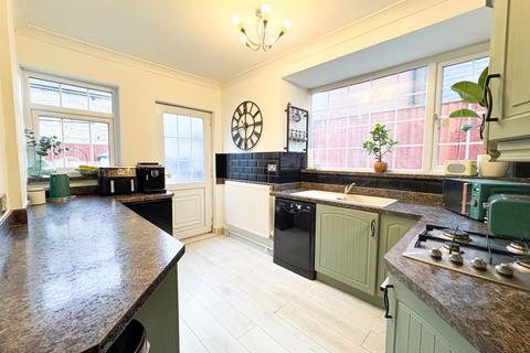 33 Marshall Avenue, Grimsby, DN34 4AG