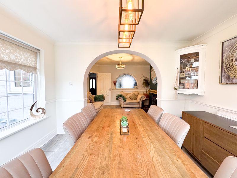 Dining room  to...