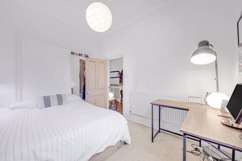 404 Roman Road, London, E3 5QJ