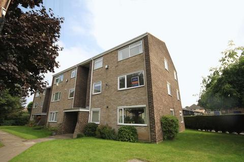 2 bedroom flat to rent, Regent Gardens, Grimsby DN34