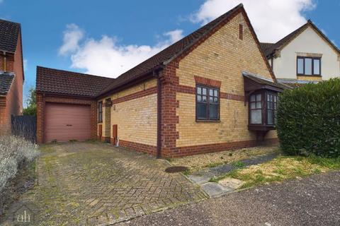 3 bedroom bungalow for sale, Robin Close, Thurston