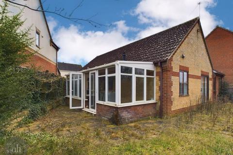 3 bedroom bungalow for sale, Robin Close, Thurston