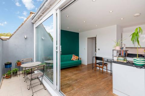 1 bedroom flat for sale, Devonshire Road, Chiswick, London, W4