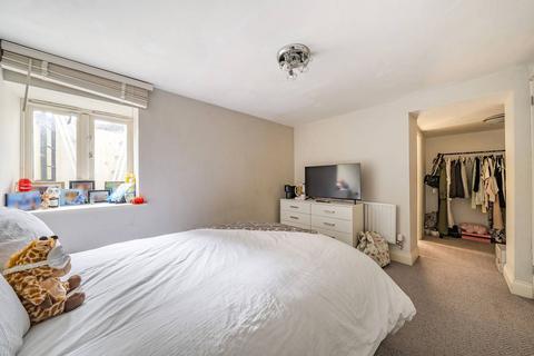 2 bedroom flat for sale, Woodbridge Road, Guildford, GU1