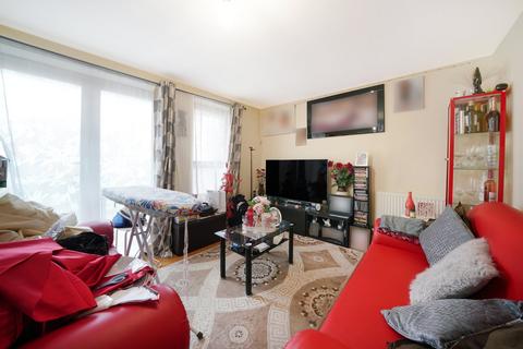 2 bedroom flat for sale, Harry Close, Croydon, CR0