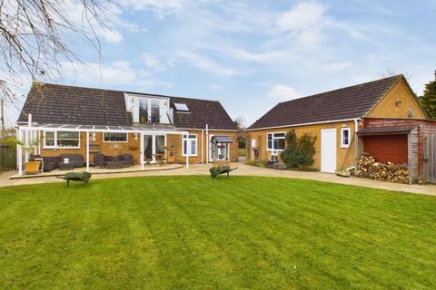 5 bedroom detached bungalow for sale, The Meadows, Fen Lane, East Keal