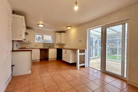 3 bedroom terraced house for sale, Hampden Close, Banbury - No onward chain