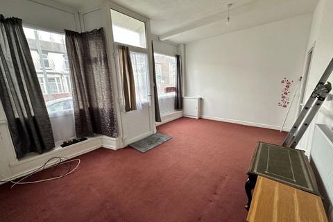 2 bedroom apartment to rent, Bridge Street, Southport PR8