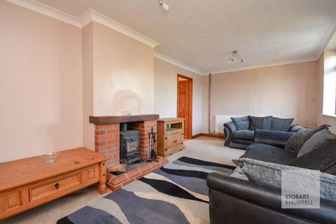 2 bedroom detached bungalow for sale, Lynton Road, Norwich NR12