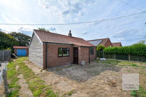 2 bedroom detached bungalow for sale, Lynton Road, Norwich NR12