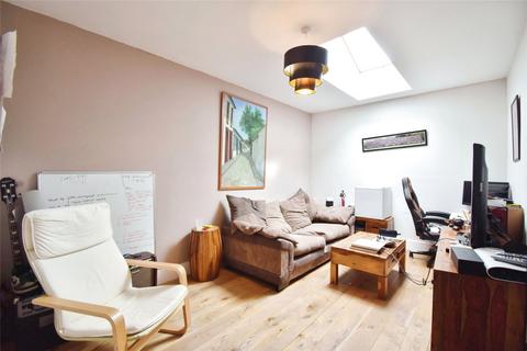 7 Bates Close, Granborough, Buckingham, MK18 3NH