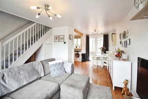74 Avenue Road, Winslow, Buckingham, MK18 3DB