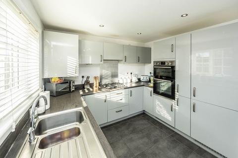 24 Blacksmith Way, Lindley, Huddersfield, HD3 3WX