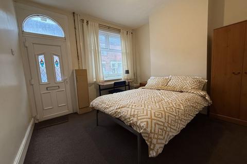 3 bedroom terraced house for sale, Crowther Street, Stoke-On-Trent