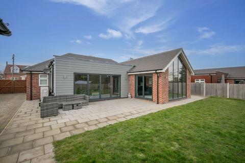 4 bedroom detached bungalow for sale, Folkards Lane, Brightlingsea, CO7