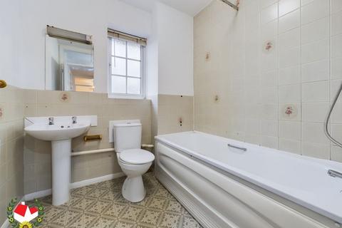 22 Fosse Close, Abbeymead, Gloucester, GL4 5EF