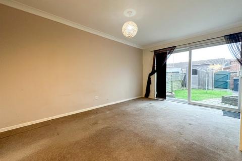 2 bedroom terraced house to rent, Blackthorne Drive