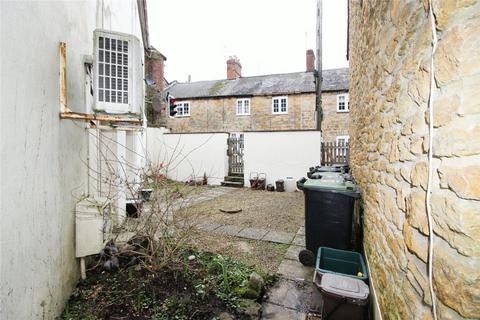 2 bedroom end of terrace house to rent, George Street, Sherborne, Dorset, DT9