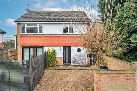 3 bedroom detached house to rent, Green Drift, Royston SG8