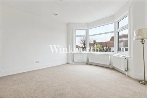 3 bedroom apartment for sale, Hazelwood Lane, London, N13