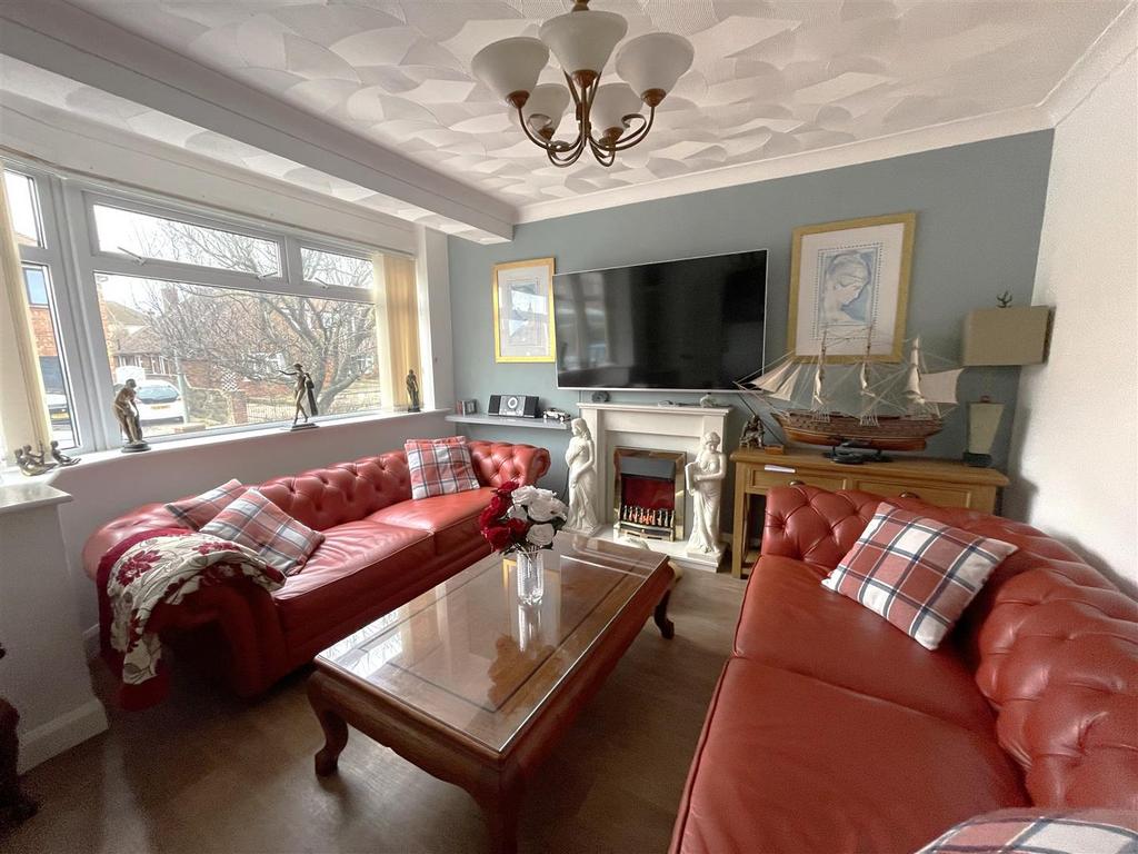 1 Living room.jpg