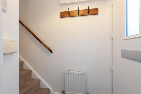 30 Springfield Road, Elland, HX5 9EN