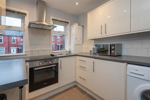 30 Springfield Road, Elland, HX5 9EN