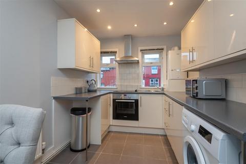 30 Springfield Road, Elland, HX5 9EN