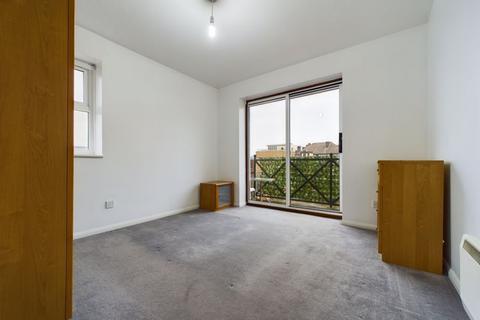 2 bedroom apartment to rent, Stoneyard Lane, London, E14