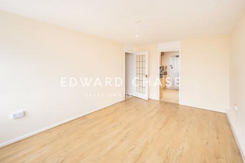 2 bedroom flat to rent, Oaks Lane, Ilford, IG2