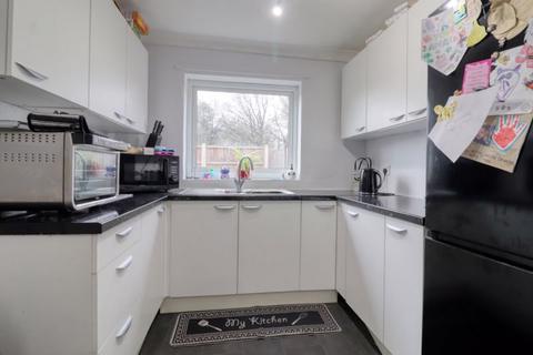 3 bedroom semi-detached house for sale, Torrington Road, Scunthorpe