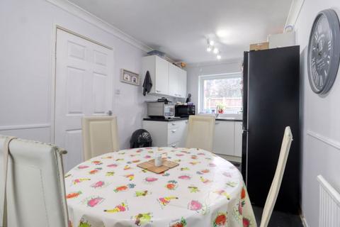 3 bedroom semi-detached house for sale, Torrington Road, Scunthorpe