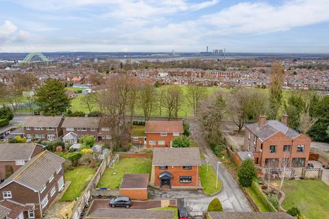 4 bedroom detached house for sale, Tree Bank Close, Runcorn WA7