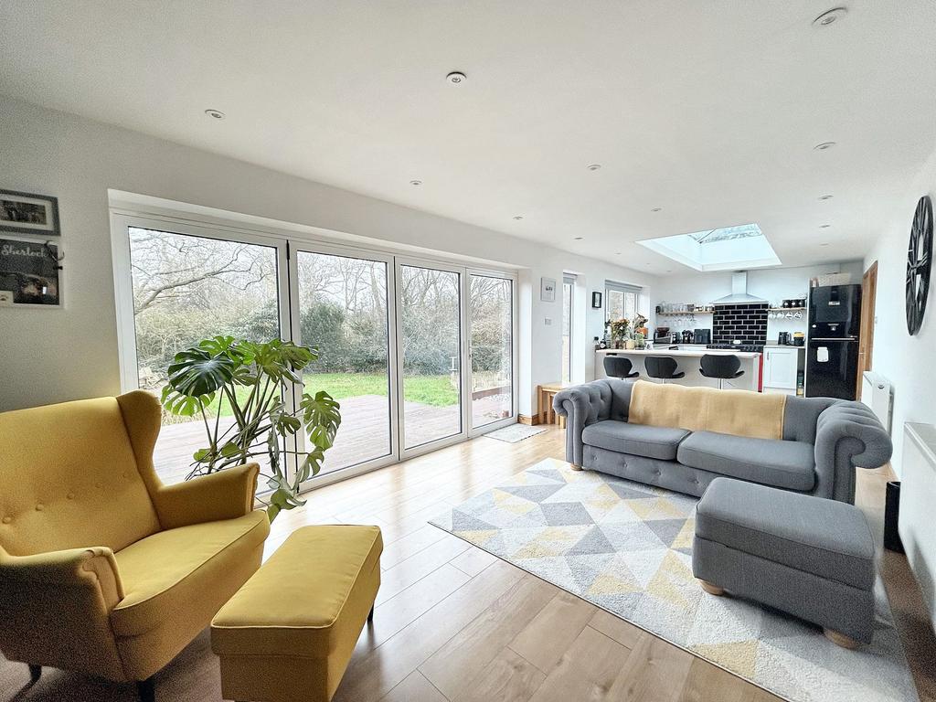 Kitchen/living area