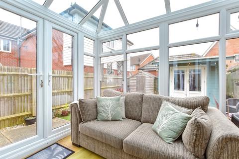 2 bedroom end of terrace house for sale, Kelmscott Way, Bognor Regis PO21