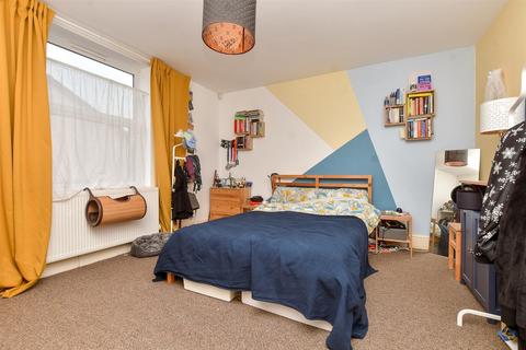 22c Longley Road, Croydon, CR0 3LH