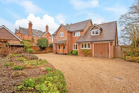 4 bedroom detached house for sale, Blounts Court Road, Peppard Common, RG9