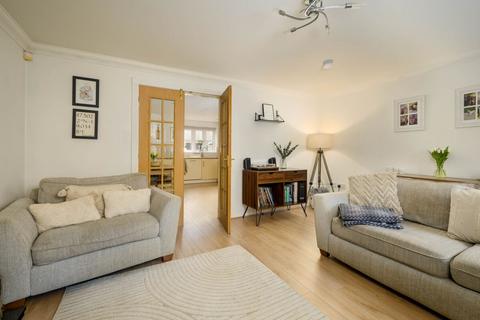 64 King Street, Drighlington, Bradford, BD11 1EL