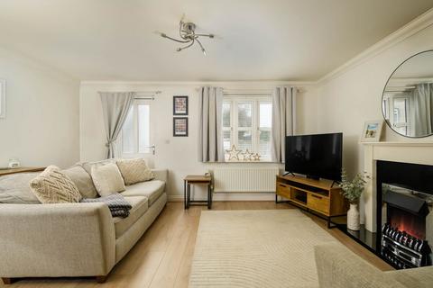 64 King Street, Drighlington, Bradford, BD11 1EL