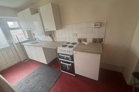 2 bedroom flat to rent, Benwell, Newcastle upon Tyne NE15