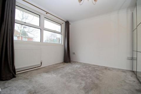 4 bedroom terraced house for sale, Eaton Green Road, Vauxhall Park, Luton, Bedfordshire, LU2 9HE