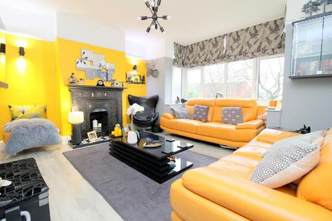 3 bedroom end of terrace house for sale, Hart Lane, Round Green, Luton, Bedfordshire, LU2 0JH