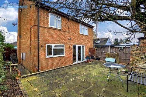 3 bedroom detached house for sale, Hitchin Road, Arlesey, SG15 6RR