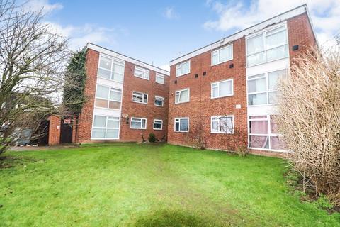 2 bedroom flat for sale, Wessex Drive, Erith, DA8